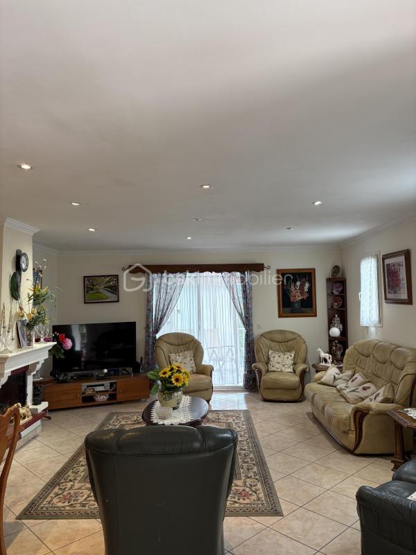 Villa - 160 m² - 8 pièces