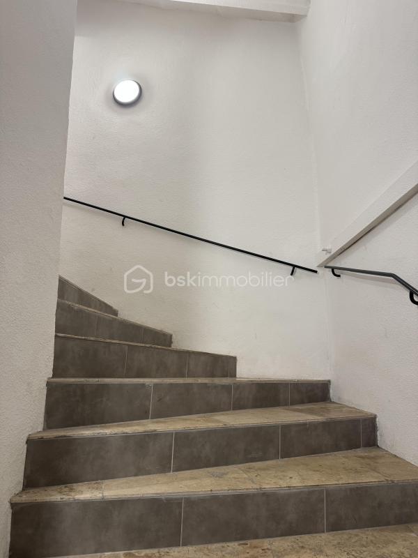 Studio - 13 m² - 2 pièces