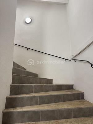 Studio - 13 m² - 2 pièces