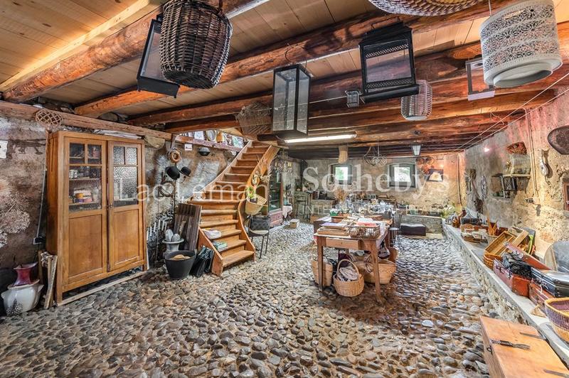 Corps de ferme - 239 m² - 5 pièces