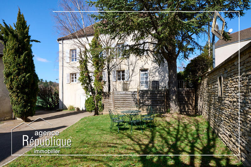 Maison - 320 m² - 13 pièces