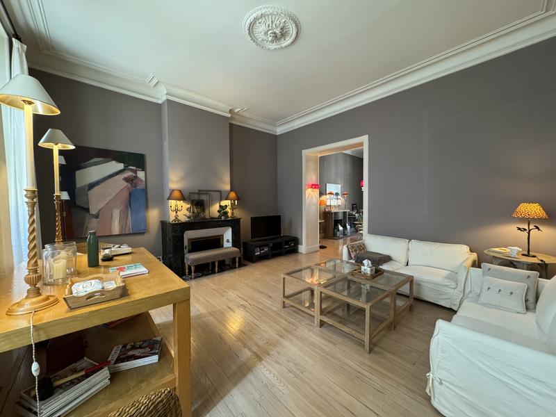 Maison - 225 m² - 7 pièces