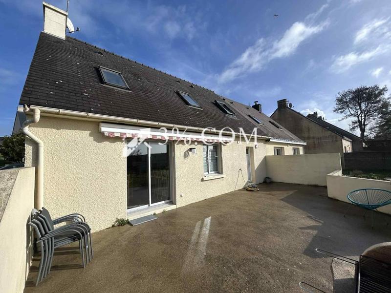 Maison - 97 m² - 5 pièces