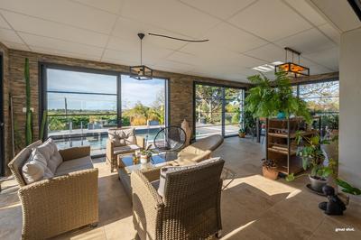 Maison - 180 m² - 5 pièces