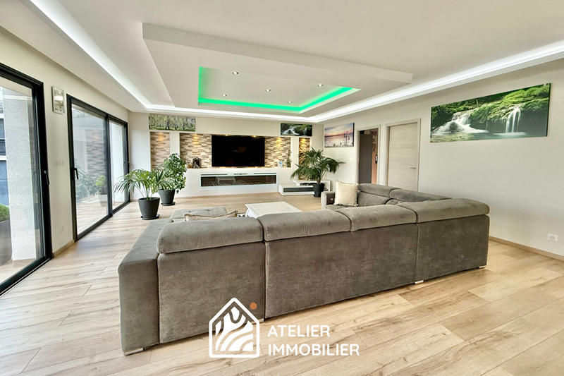 Maison - 174 m² - 6 pièces