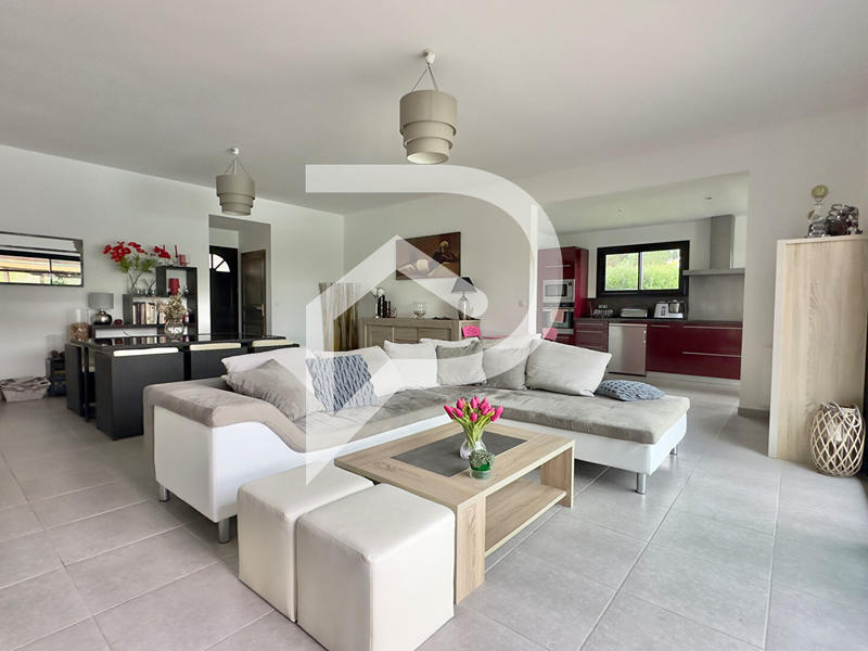 Maison - 135 m² - 5 pièces