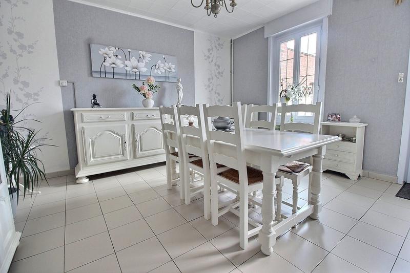 Maison traditionnelle - 100 m² - 5 pièces