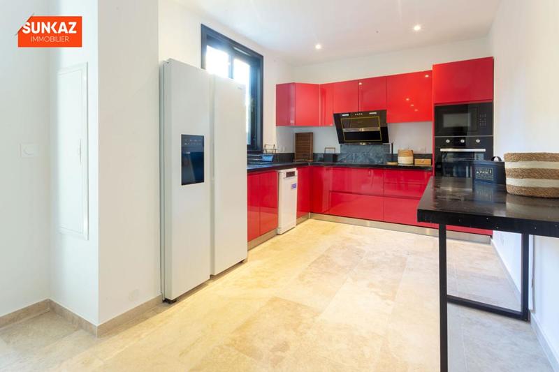 Appartement - 90 m² - 4 pièces