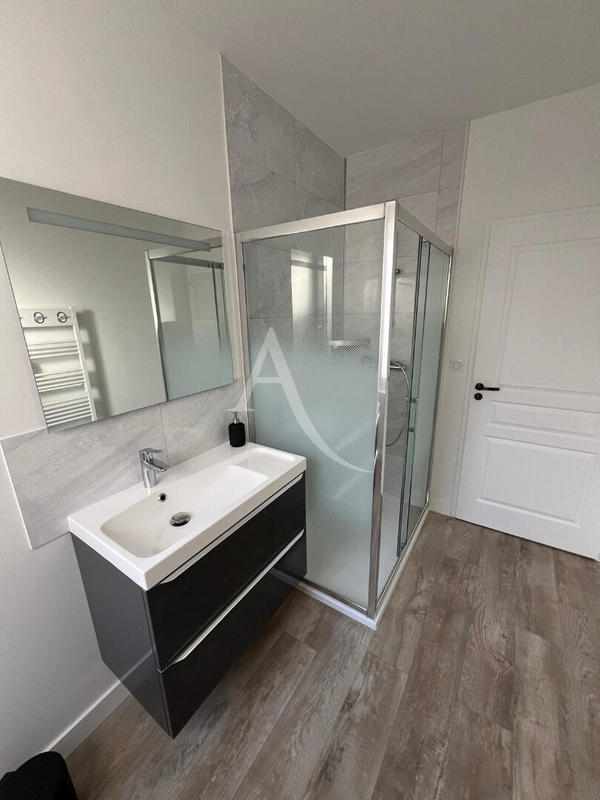 Appartement - 122 m² - 6 pièces