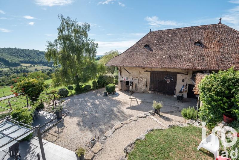 Maison - 230 m² - 10 pièces