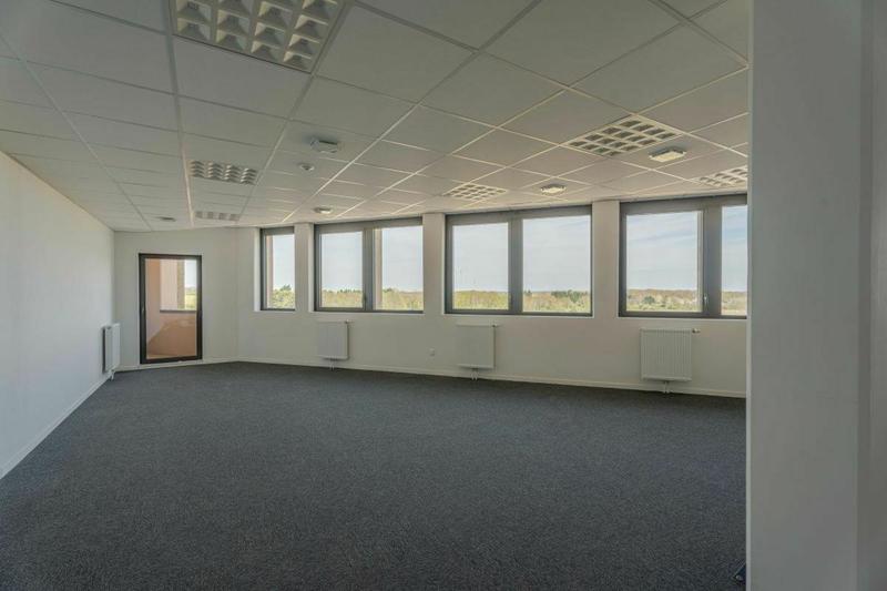 Bureau - 93 m²