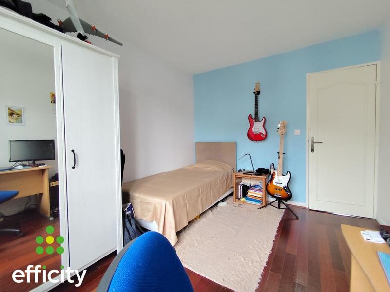 Pavillon - 94 m² - 5 pièces