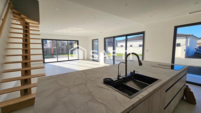 Maison - 145 m² - 5 pièces