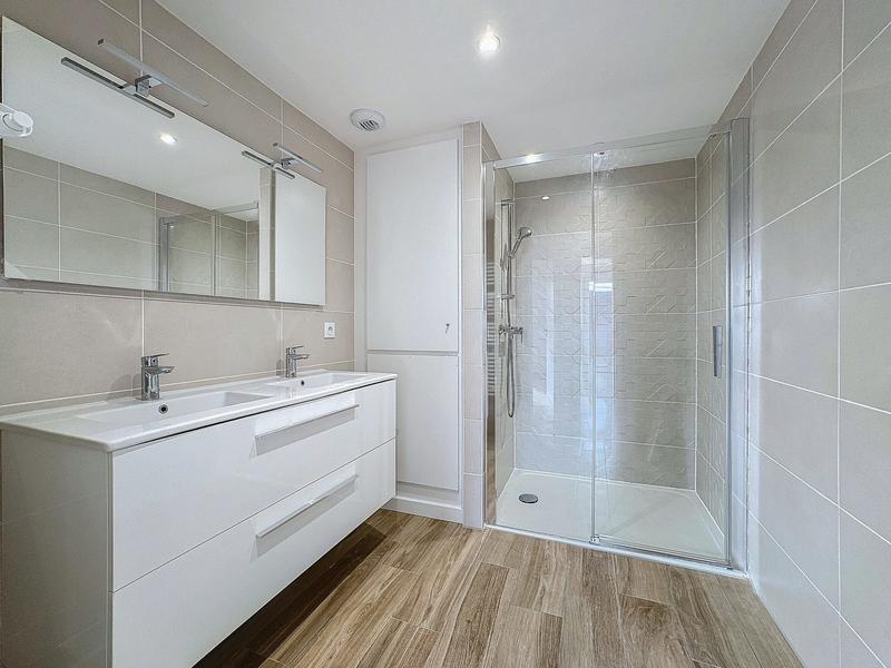 Appartement - 80 m² - 4 pièces