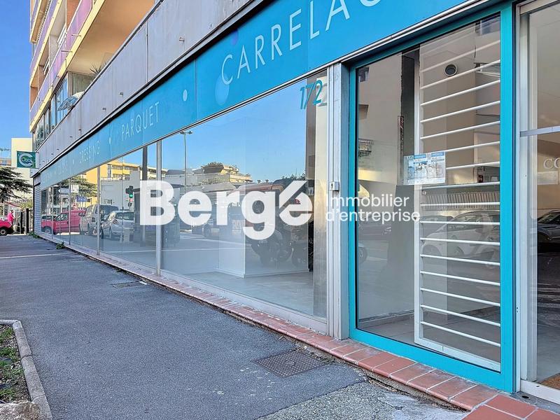 Local commercial - 394 m²