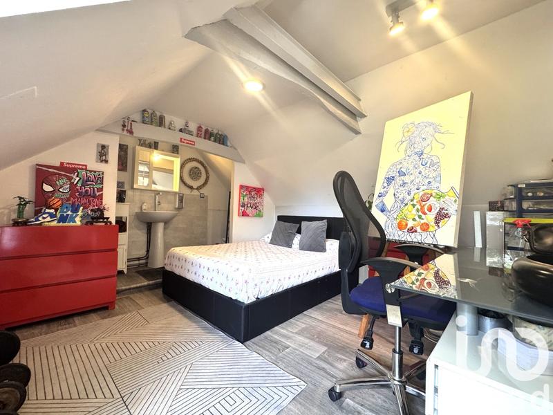 Maison - 181 m² - 7 pièces