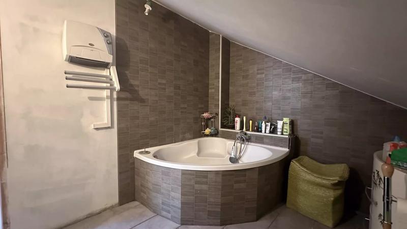 Appartement - 67 m² - 2 pièces