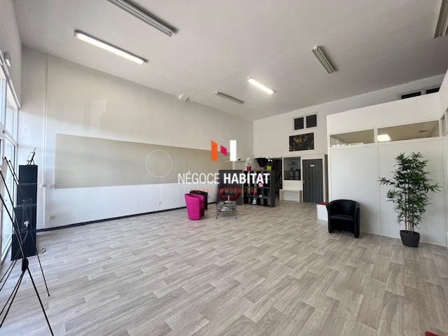 Local commercial - 285 m²