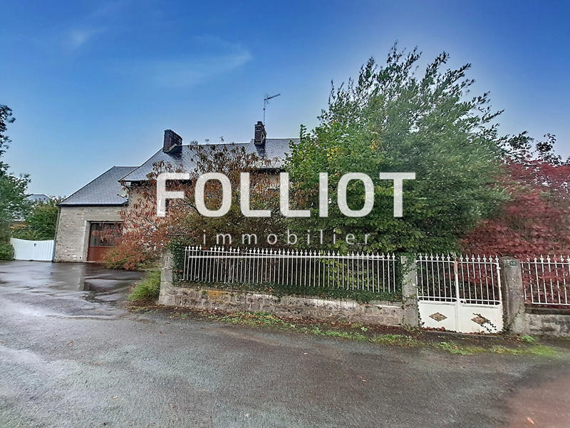 Maison - 247 m² - 9 pièces