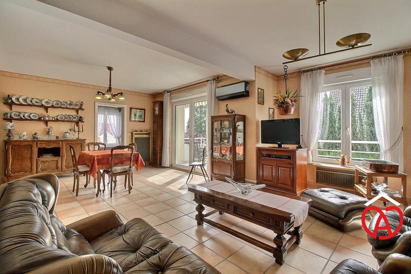 Appartement - 106 m² - 3 pièces