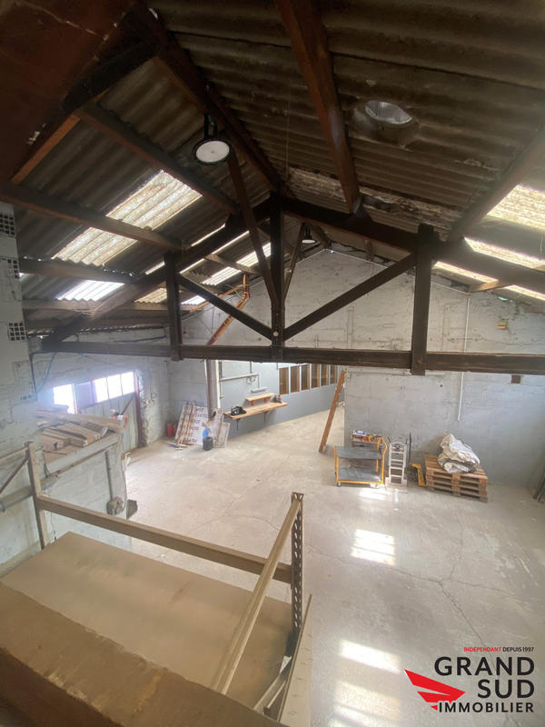 Maison - 460 m² - 10 pièces