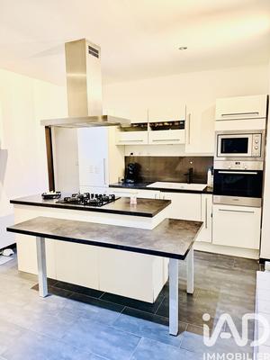 Maison - 97 m² - 6 pièces