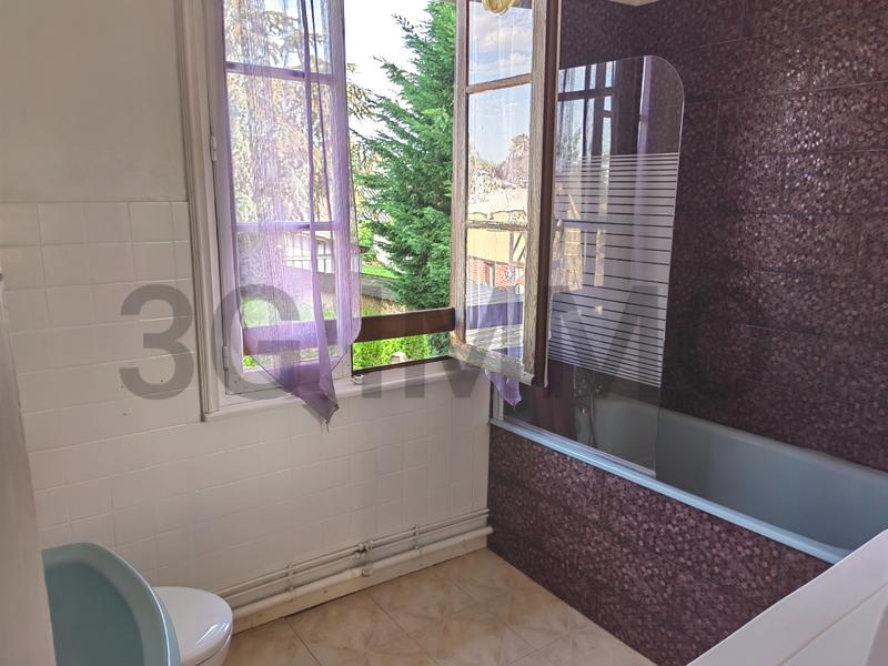 Maison - 101 m² - 5 pièces