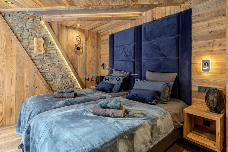 Châlet - 275 m² - 10 pièces