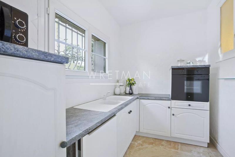 Villa - 233 m² - 6 pièces