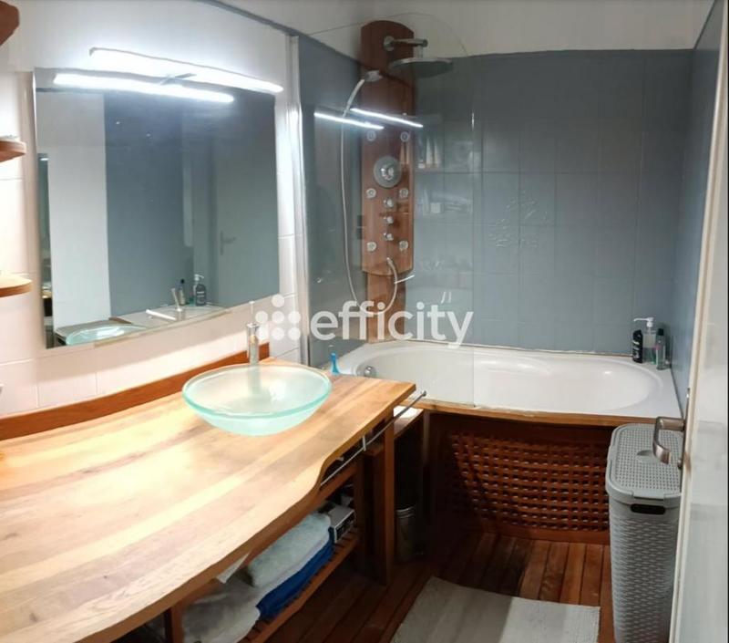 Appartement - 76 m² - 3 pièces