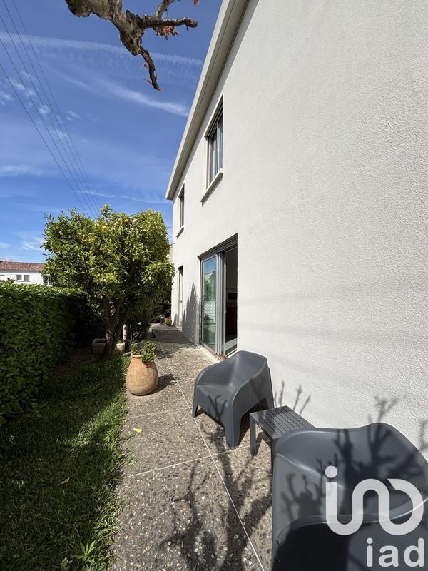Maison - 240 m² - 9 pièces