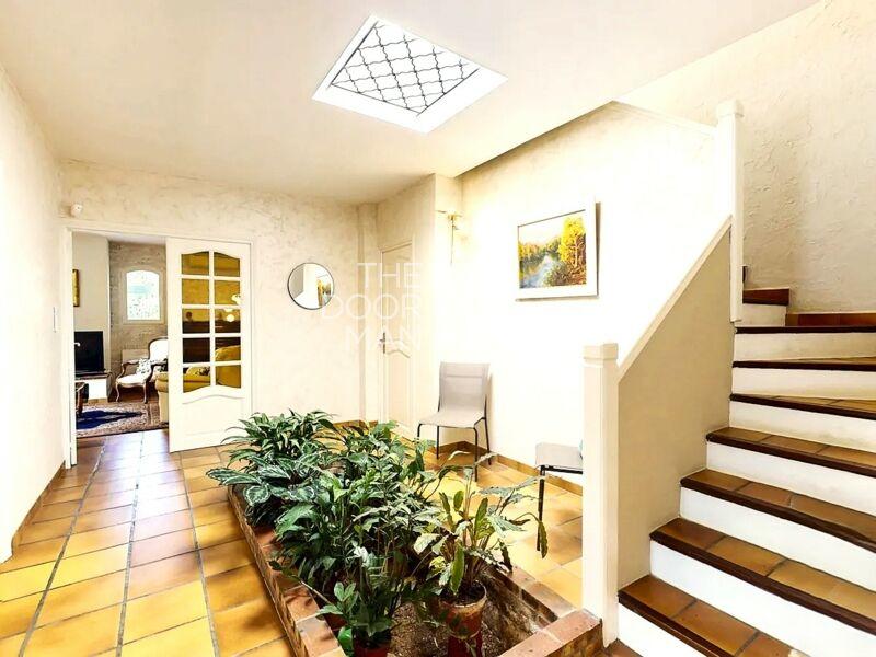 Propriété - 160 m² - 6 pièces