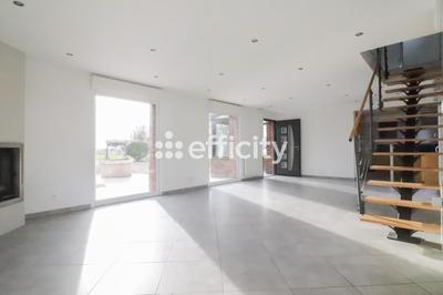 Maison - 136 m² - 6 pièces