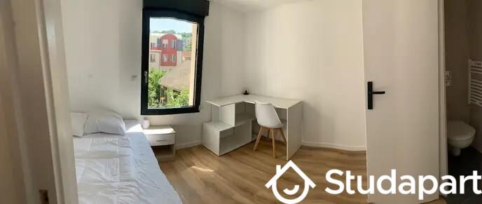 Chambre - 12 m² - 1 pièce