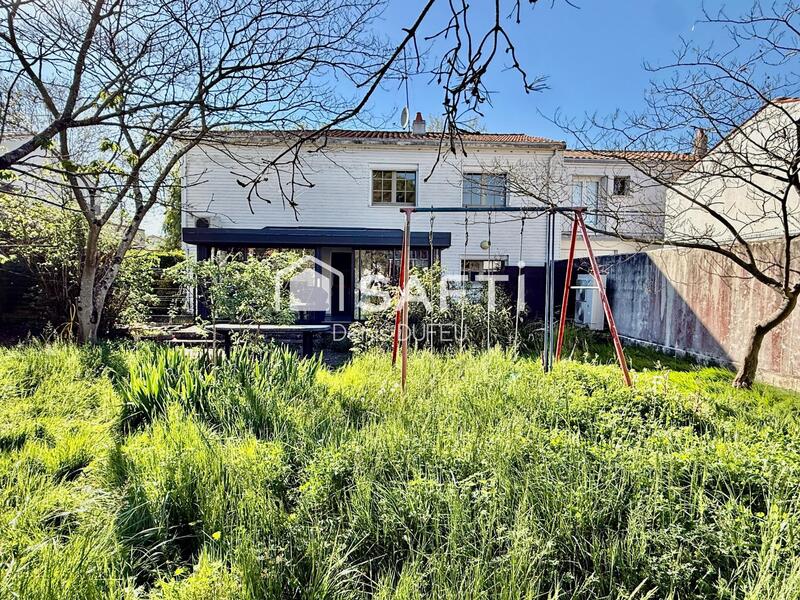 Maison - 160 m² - 8 pièces