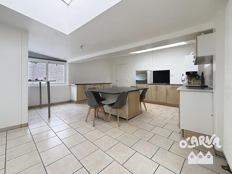 Maison - 137 m² - 6 pièces