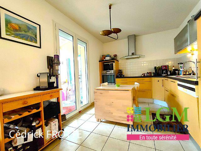 Maison - 90 m² - 4 pièces