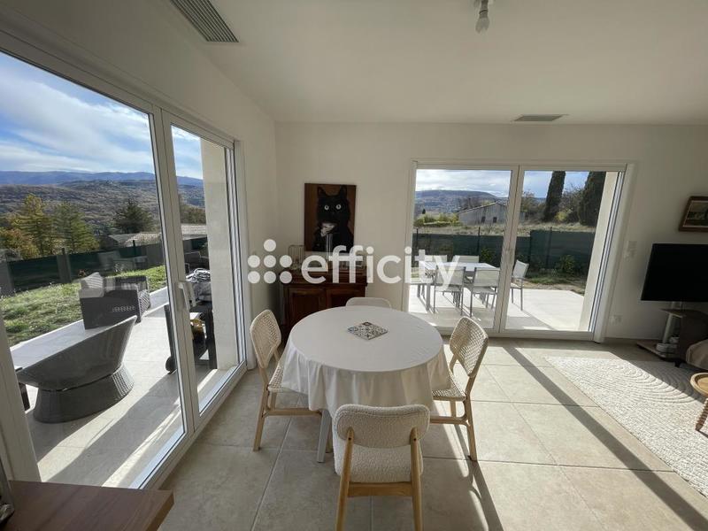 Villa - 90 m² - 4 pièces