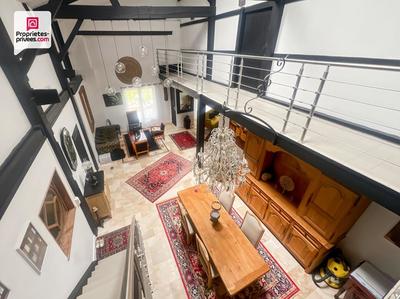 Maison - 290 m² - 10 pièces