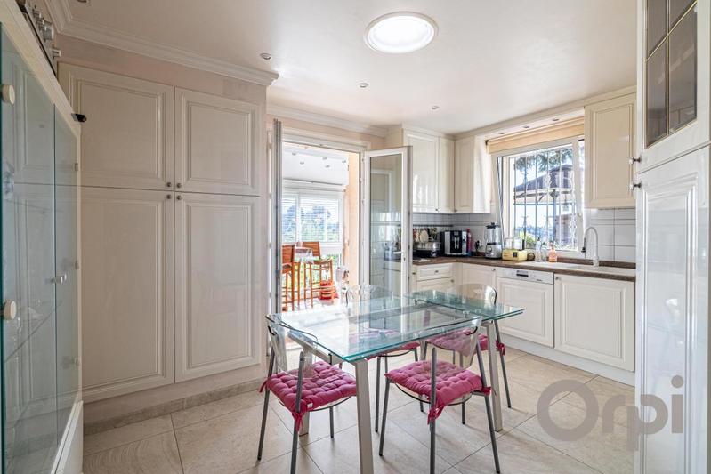 Villa - 190 m² - 6 pièces