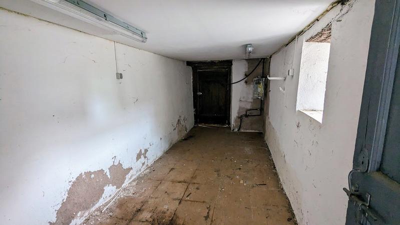 Maison - 244 m² - 8 pièces