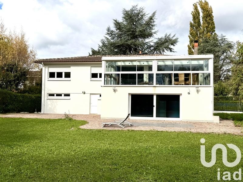 Maison - 252 m² - 8 pièces