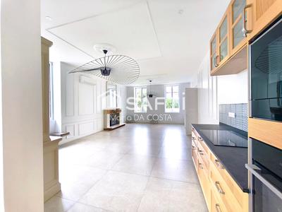 Maison de maîtres - 350 m² - 8 pièces