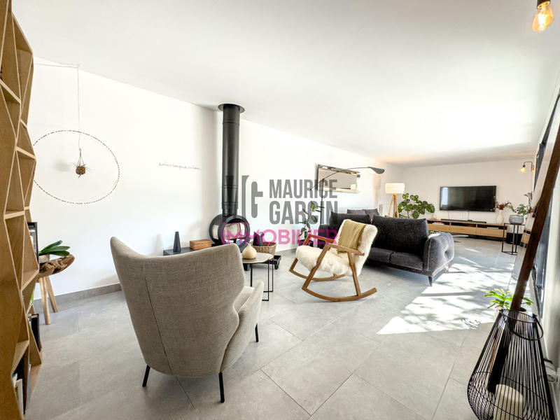 Maison - 190 m² - 6 pièces