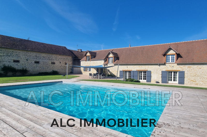 Propriété - 206 m² - 5 pièces