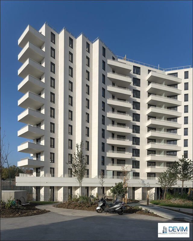 Local commercial - 241 m²