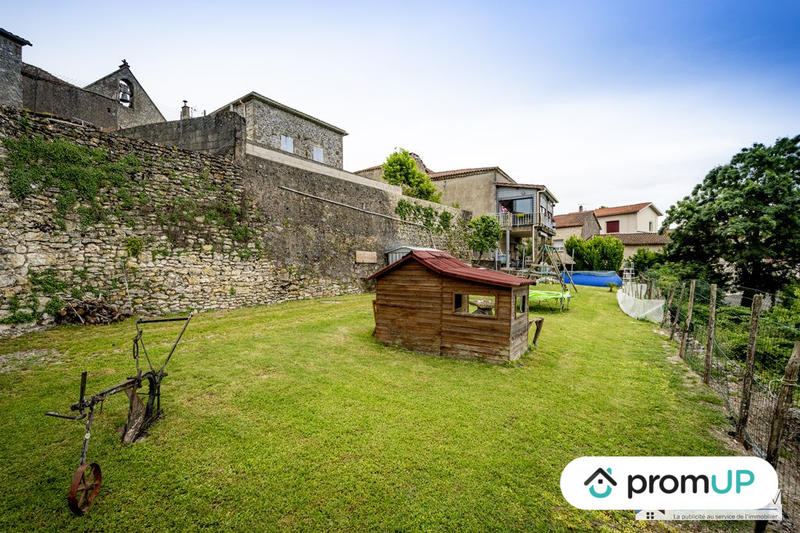 Maison - 202 m² - 5 pièces