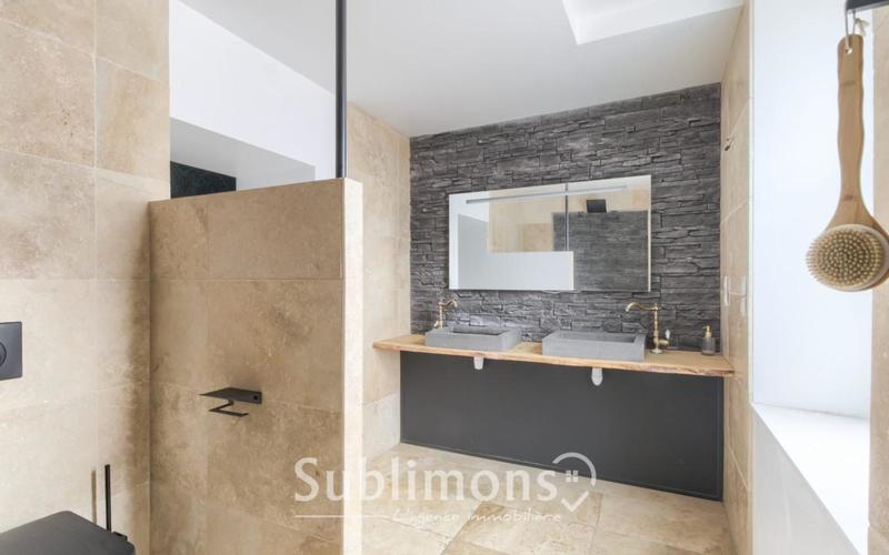 Maison de maîtres - 223 m² - 9 pièces