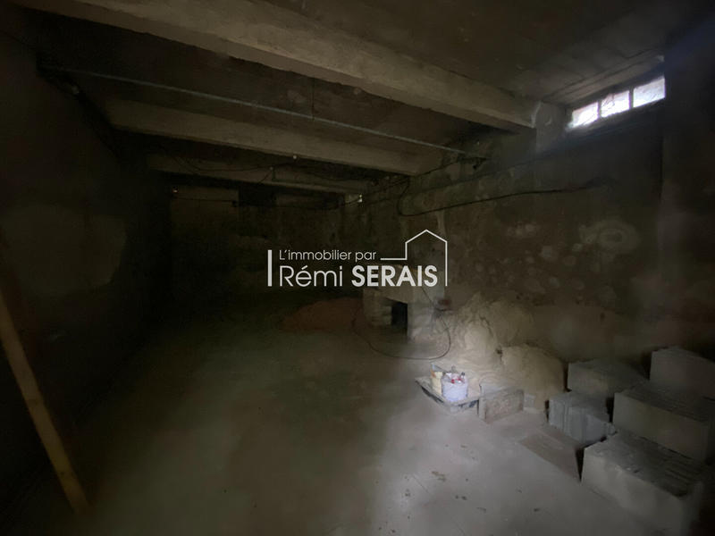 Maison - 480 m² - 25 pièces