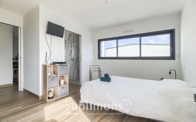 Maison contemporaine - 192 m² - 7 pièces